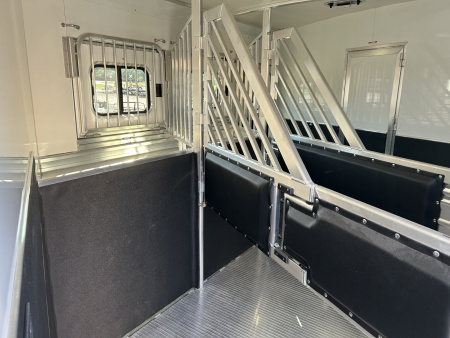 New 2026 Cimarron Norstar 3 Horse LQ