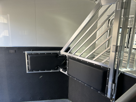 New 2026 Cimarron Norstar 3 Horse LQ