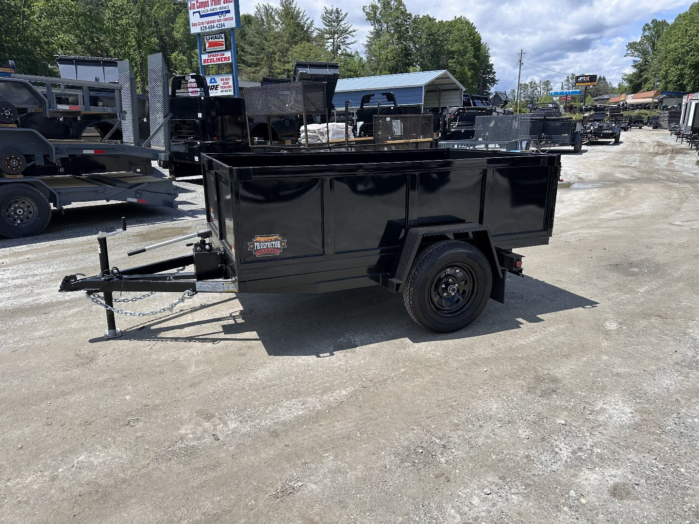 New 2025 Covered Wagon Trailers 5x8x2x3 Dump Trailer / 5x8 / 2' Side / 3500# axle / 2,000# Payload Capacity/ 1,000# Dump Capacity / Manual Hydraulic Pump