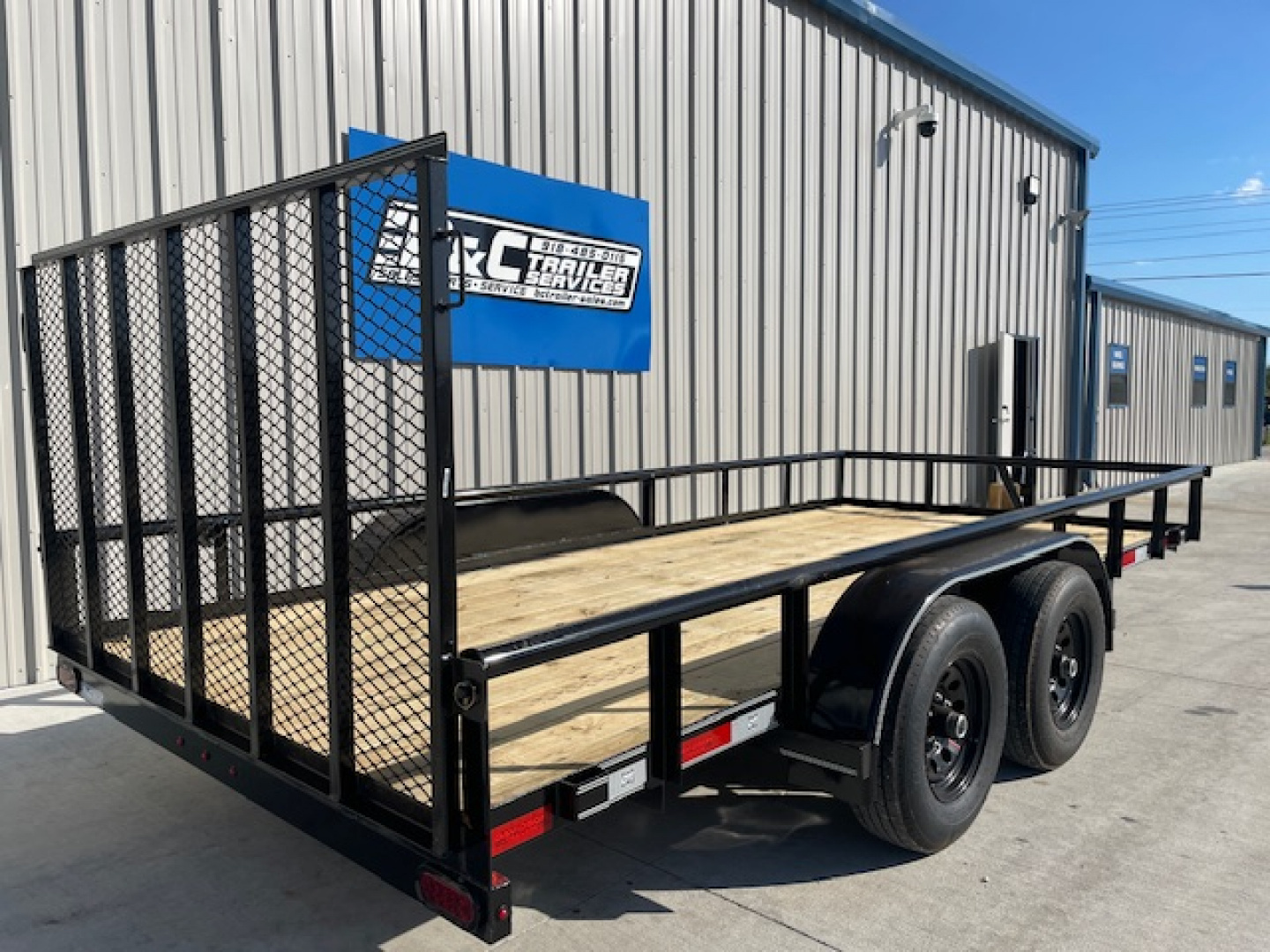 New 2026 DAVIDSON 83X16 PIPE TOP UTILITY ,TANDEM 5200lb AXLES, 1 BRAKE AXLE, GVWR 9900lbs W/4' GATE