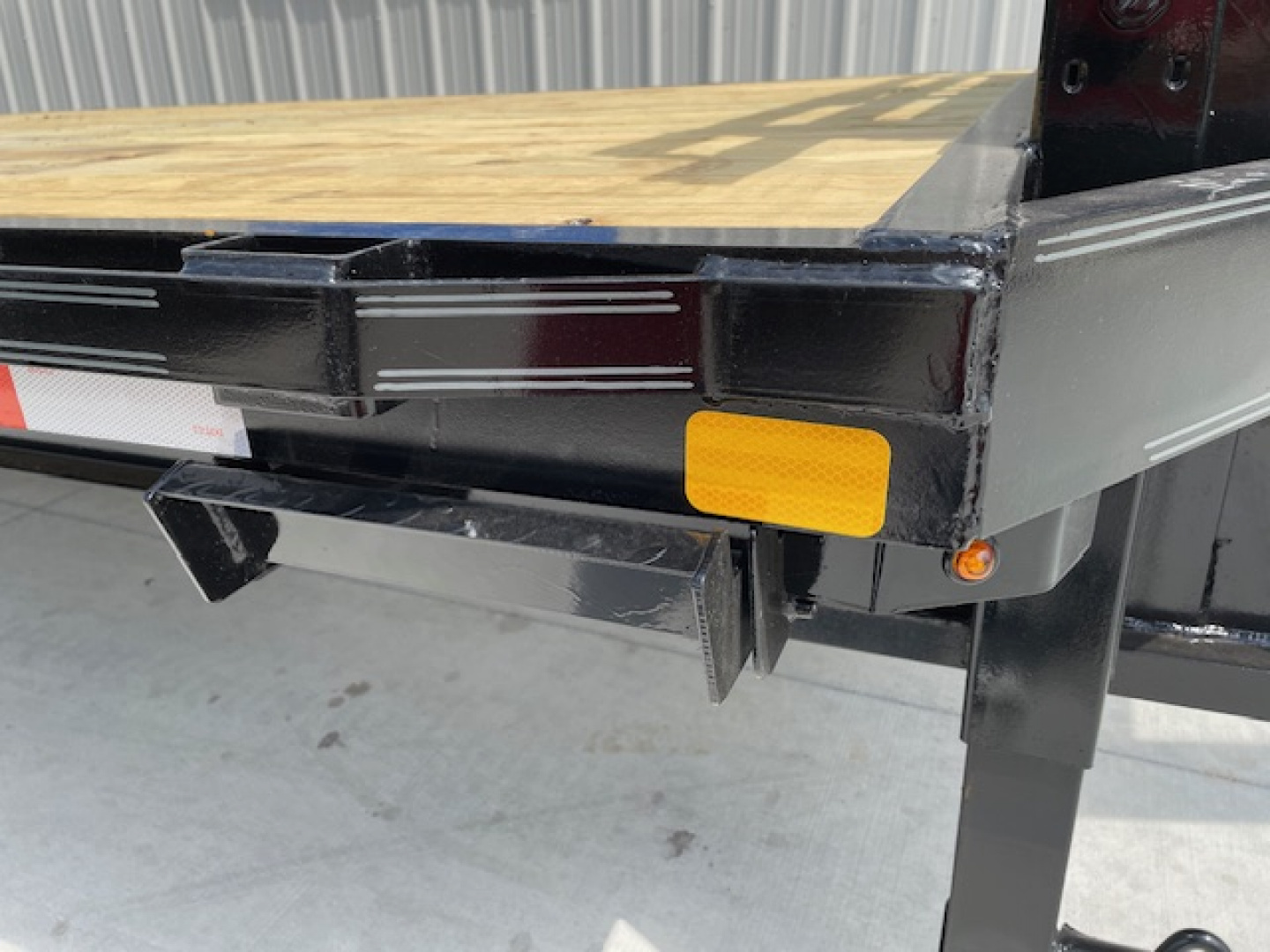 New 2026 DAVIDSON 102X30 (25+5) DECKOVER GOOSENECK (2) TANDEM 8000lb AXLES, GVWR 16,000lbs, MONSTER RAMPS