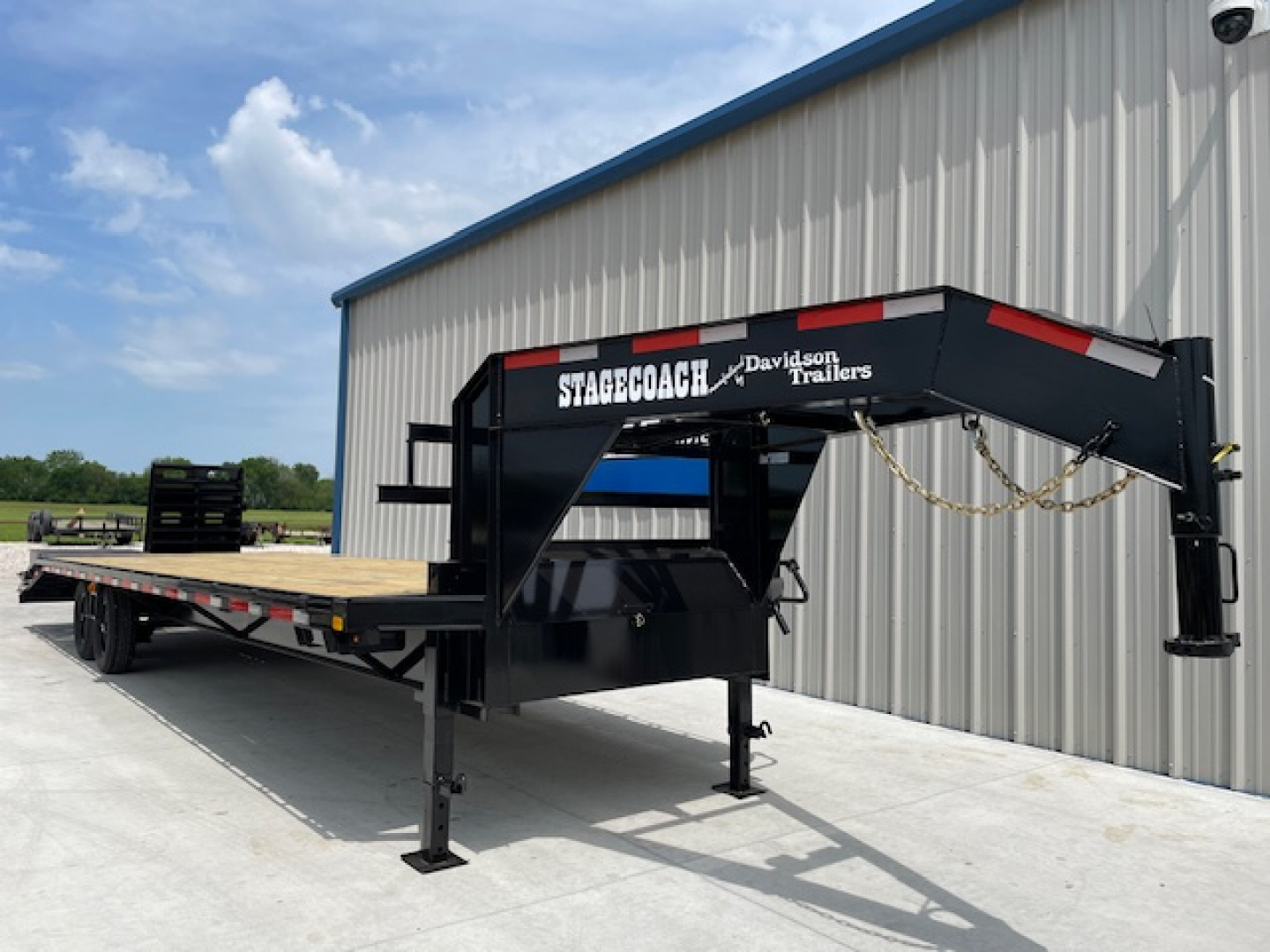 New 2026 DAVIDSON 102X30 (25+5) DECKOVER GOOSENECK (2) TANDEM 8000lb AXLES, GVWR 16,000lbs, MONSTER RAMPS