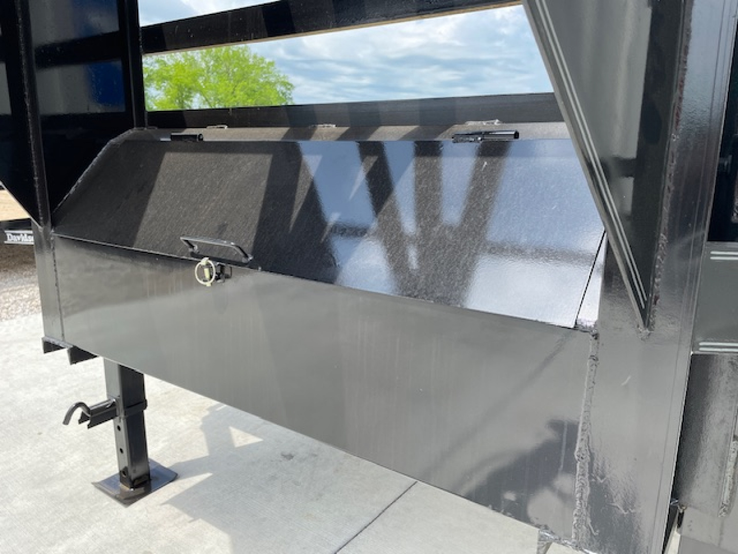 New 2026 DAVIDSON 102X30 (25+5) DECKOVER GOOSENECK (2) TANDEM 8000lb AXLES, GVWR 16,000lbs, MONSTER RAMPS