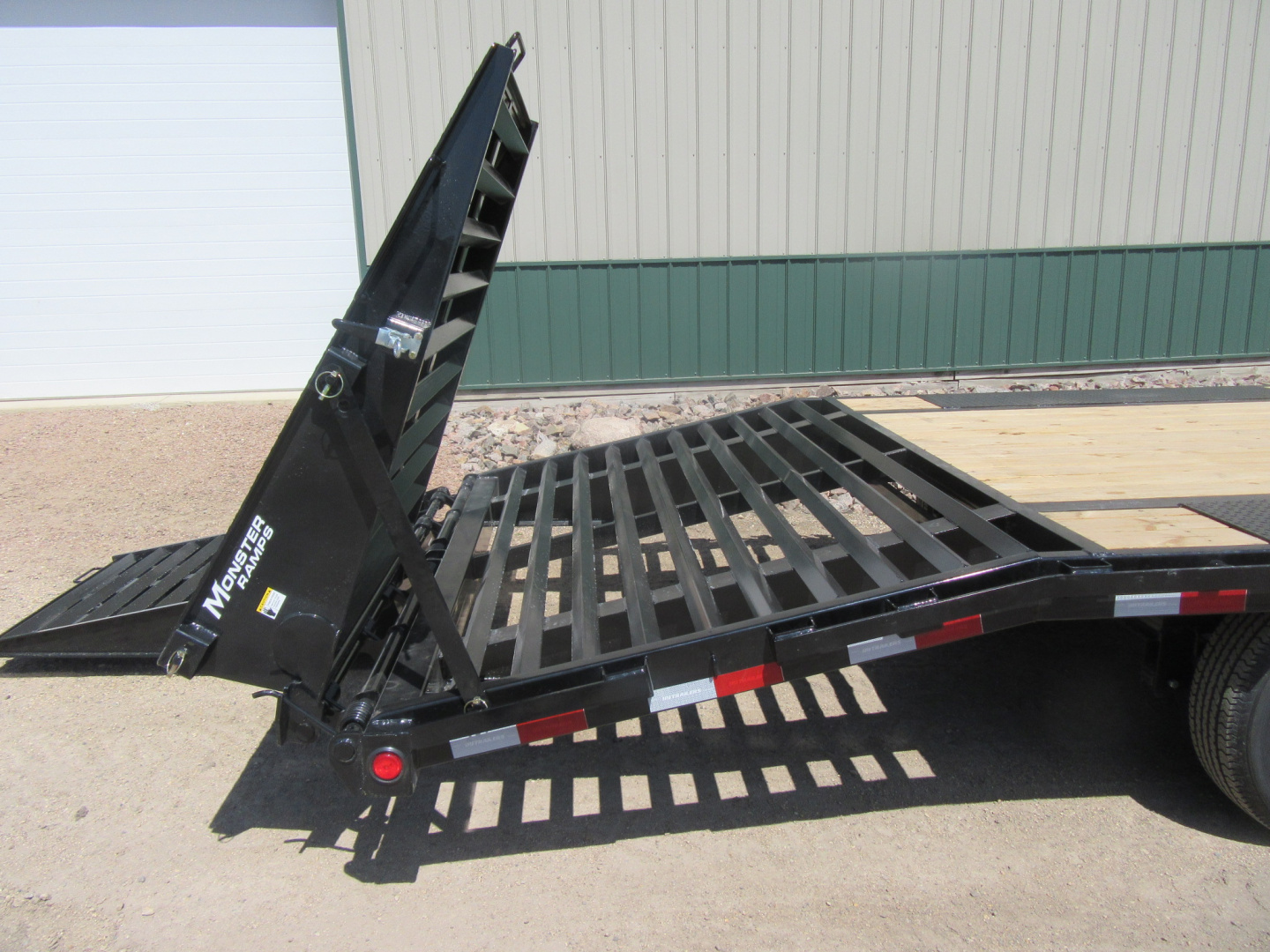 New 2026 28' 14k PJ Low Pro Gooseneck Trailer