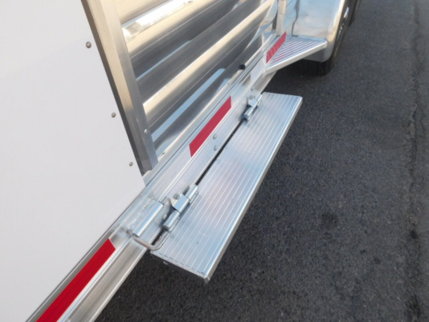 New 2026 Exiss Trailers Exhibitor 716W 6 Pen Stock Combo Trailer