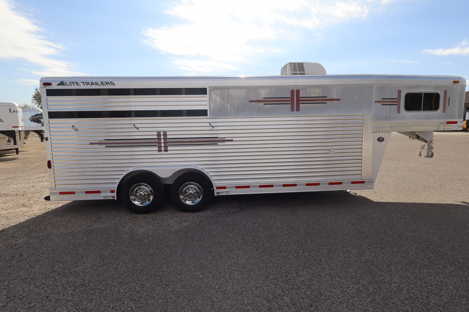 Used 2001 Elite Trailers 3 Horse Weekender Horse Trailer