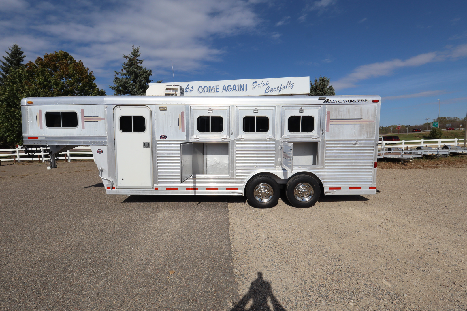 Used 2001 Elite Trailers 3 Horse Weekender Horse Trailer