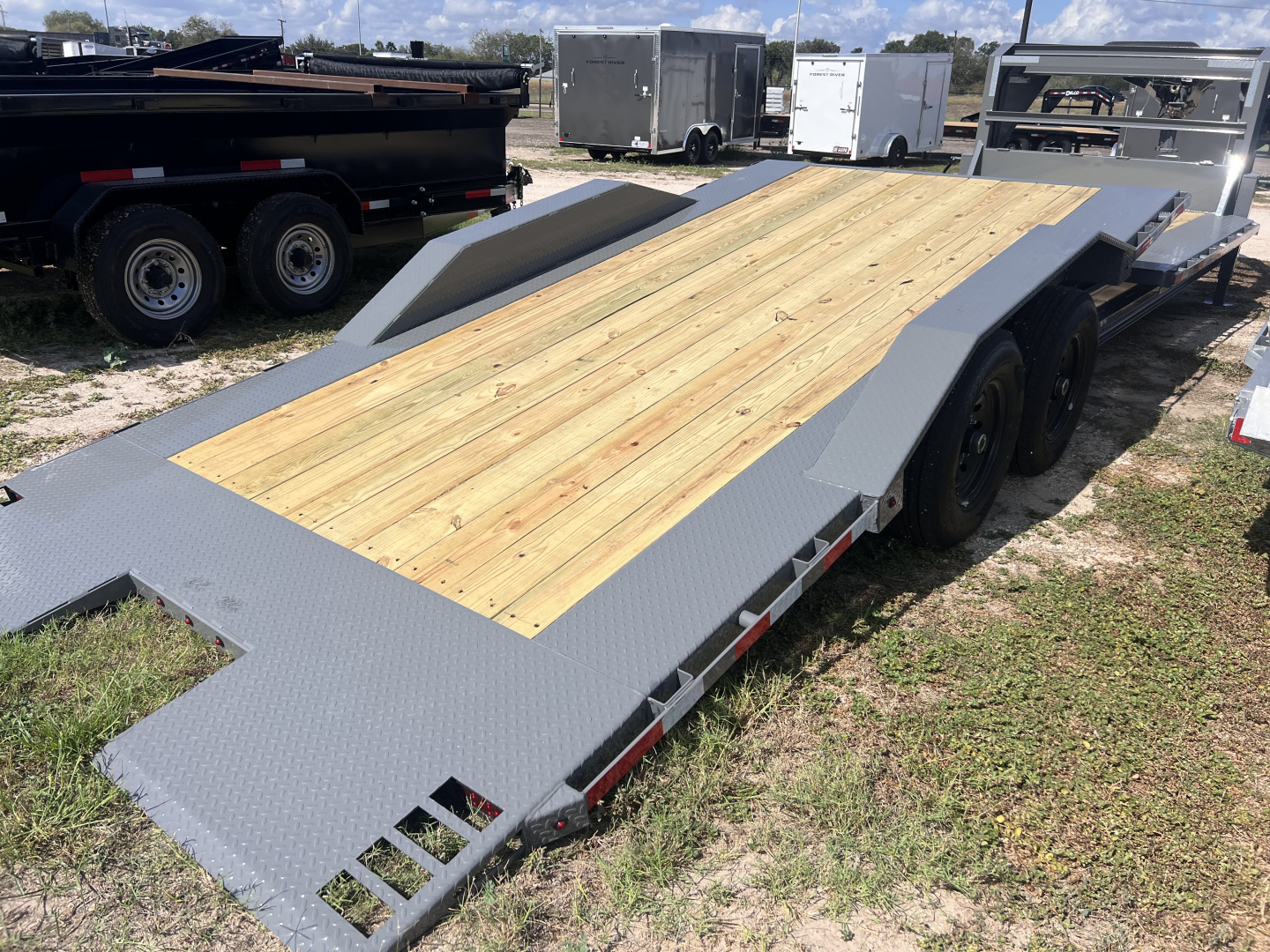 New 2026 Delco Trailers 102x26ft Gooseneck Tilt Equipment Trailer