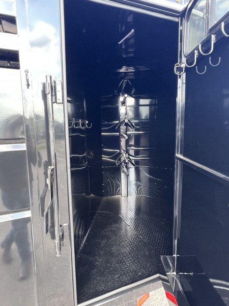 New 2026 Delco Trailers 3 Horse Slant Trailer