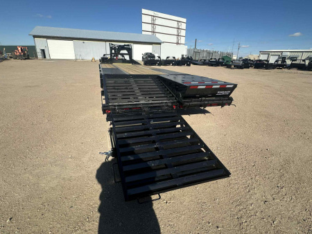 New 2026 PJ 25' Low-Pro Flatdeck with Duals (LD) Gooseneck (10k)