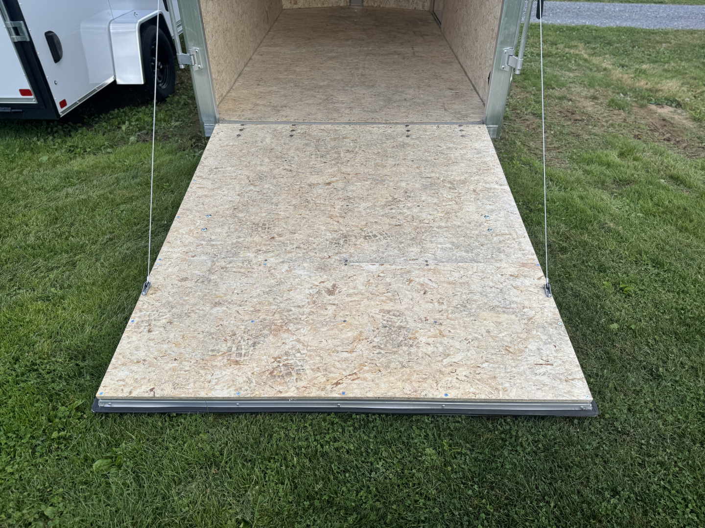 2026 E-Z Hauler photo 5