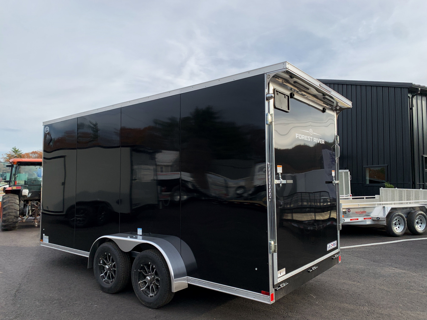 New 2026 US Cargo 7X16+ 2ft V-Nose / I-Beam Frame / 7' Interior / Polycore - 7000GVW