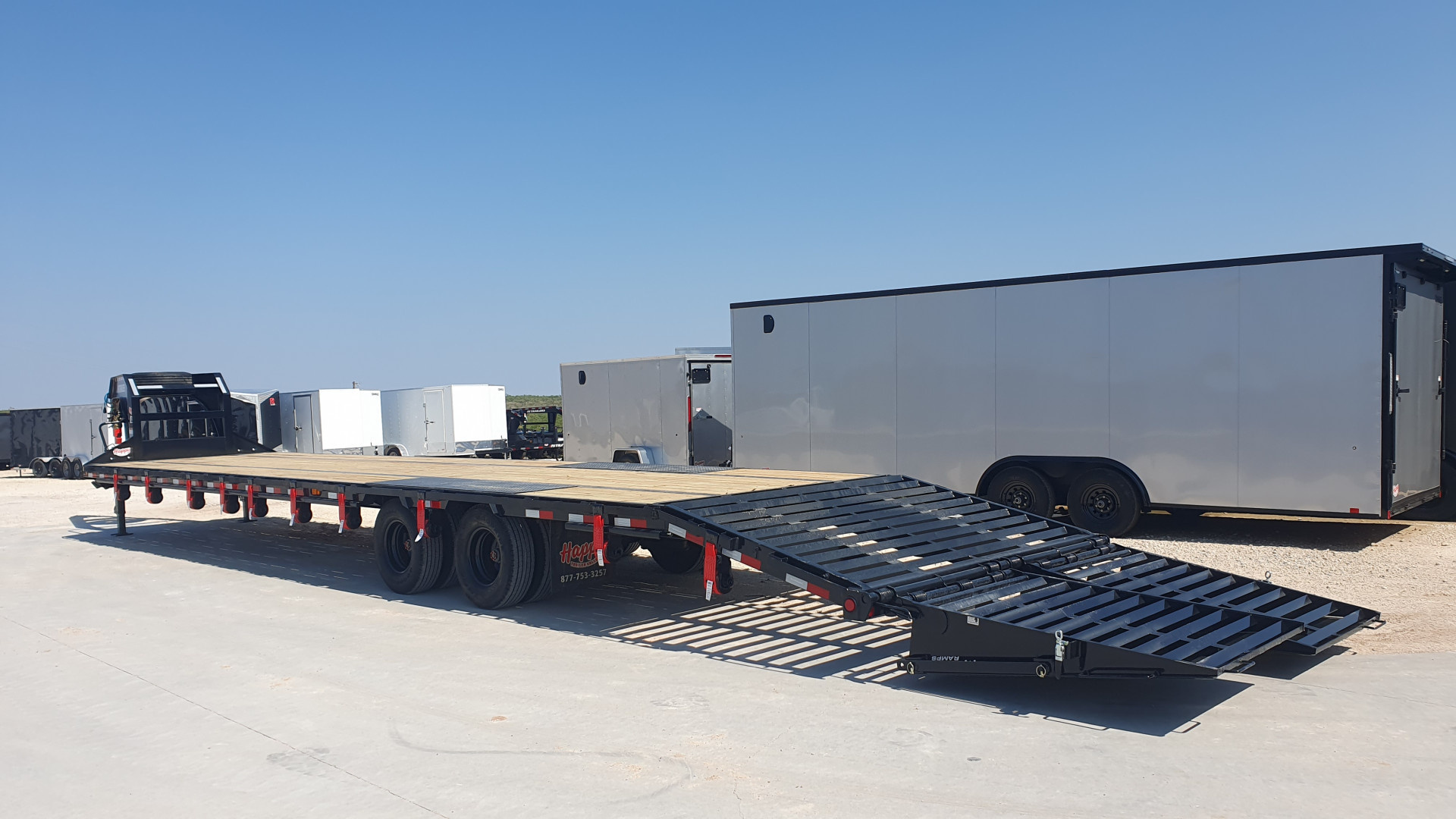 New 2026 PJ 102"x40' GN Low-Pro Air-Ride Flatbed w/ Duals - LD