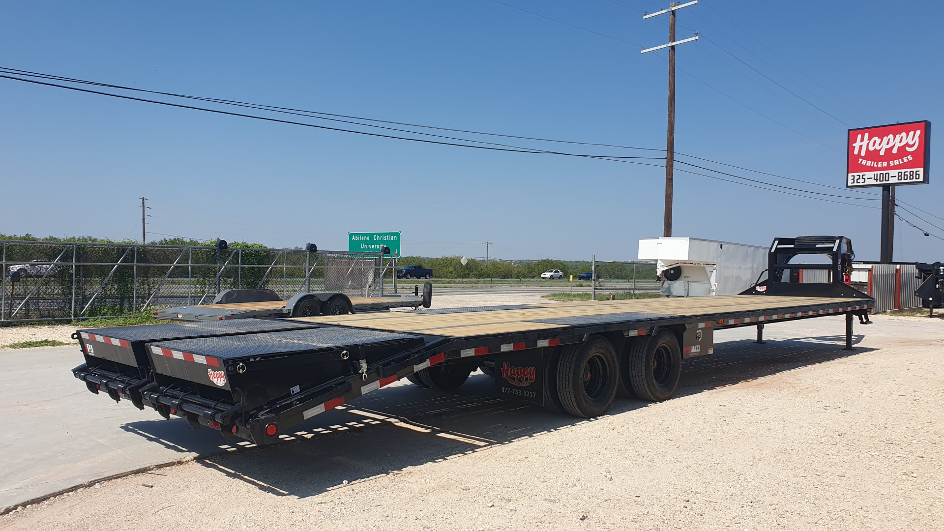 New 2026 PJ 102"x40' GN Low-Pro Air-Ride Flatbed w/ Duals - LD