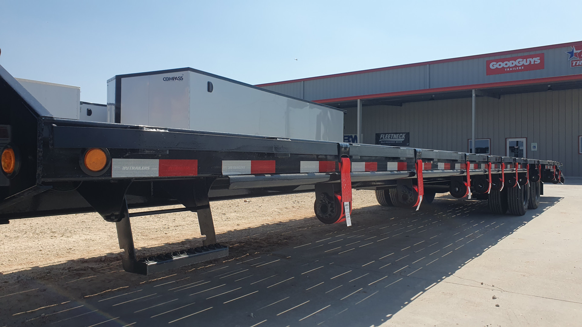 New 2026 PJ 102"x40' GN Low-Pro Air-Ride Flatbed w/ Duals - LD