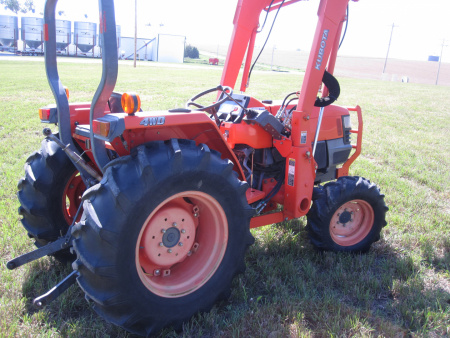 Used 2007 Kubota L4400DT 4WD Pre-Emissions Loader Tractor
