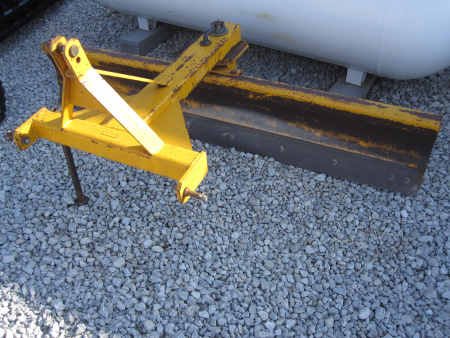 Used 2005 Agri-Fab 8' 3 Point Swivel Blade Contractor