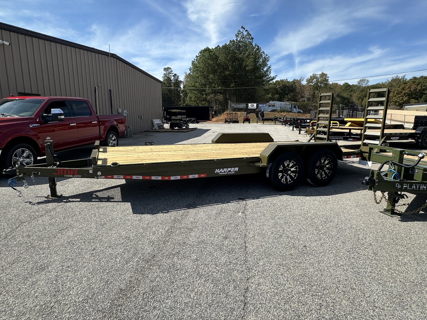 New 2025 82X20 14K EQUIPMENT HAULER WITH MESH CHAIN BOX AND RUB RAIL/CUSTOM WHEELS