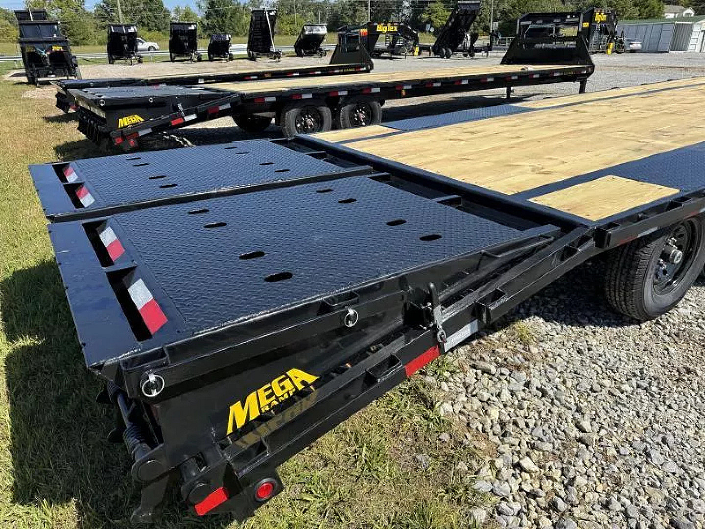New 2026 Big Tex 14GN- 25+5 GOOSENECK TRAILER MEGA RAMPS 15.9K G.V.W.R.