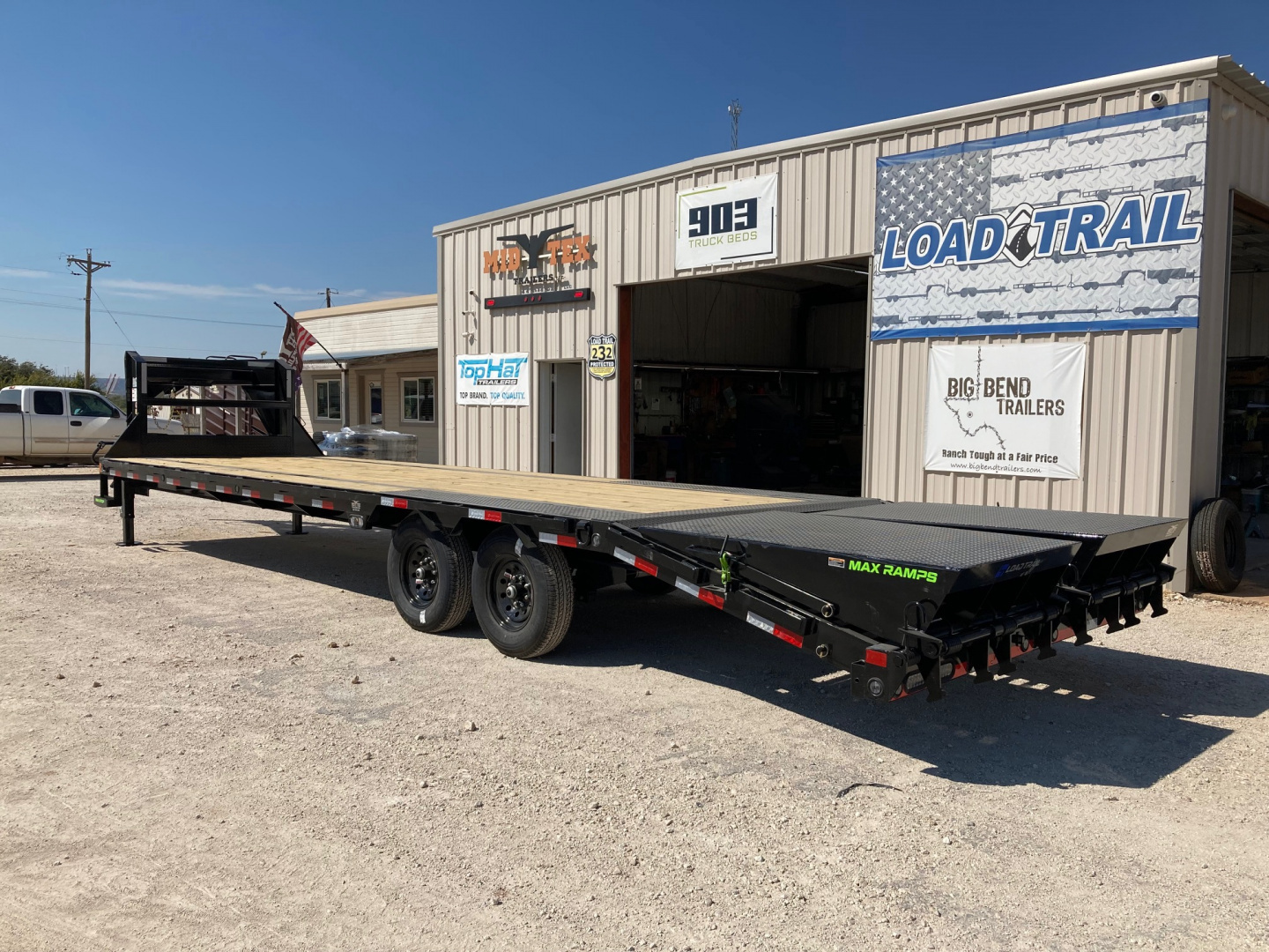 New 2026 Load Trail GP 102" x 30' Single Wheel Low-Pro Gooseneck