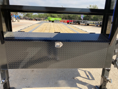 New 2026 Load Trail GP 102" x 30' Single Wheel Low-Pro Gooseneck