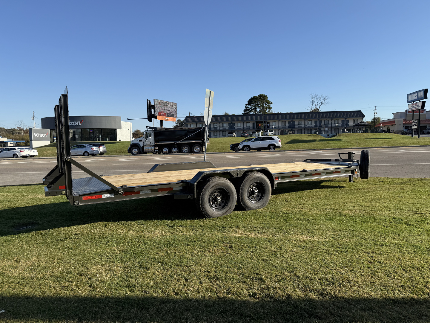 New 2026 MAXX-D EHX 14K 20+2 Equipment Trailer