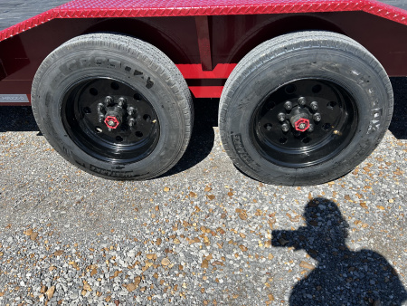 New 2026 MAXXD 102" X 28' 18K Gooseneck Power Tilt Trailer
