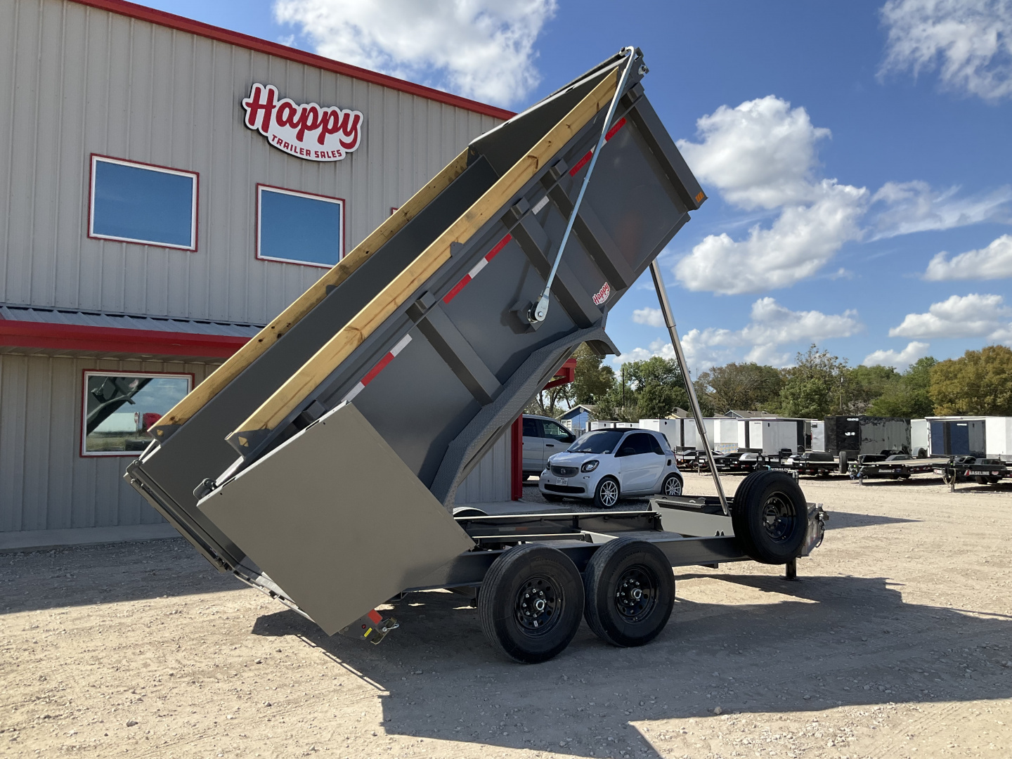 New 2026 Diamond C 82"x14' BP HD Low Profile Telescopic Dump w/ 44" Sides - LPT207 Pacesetter Edition