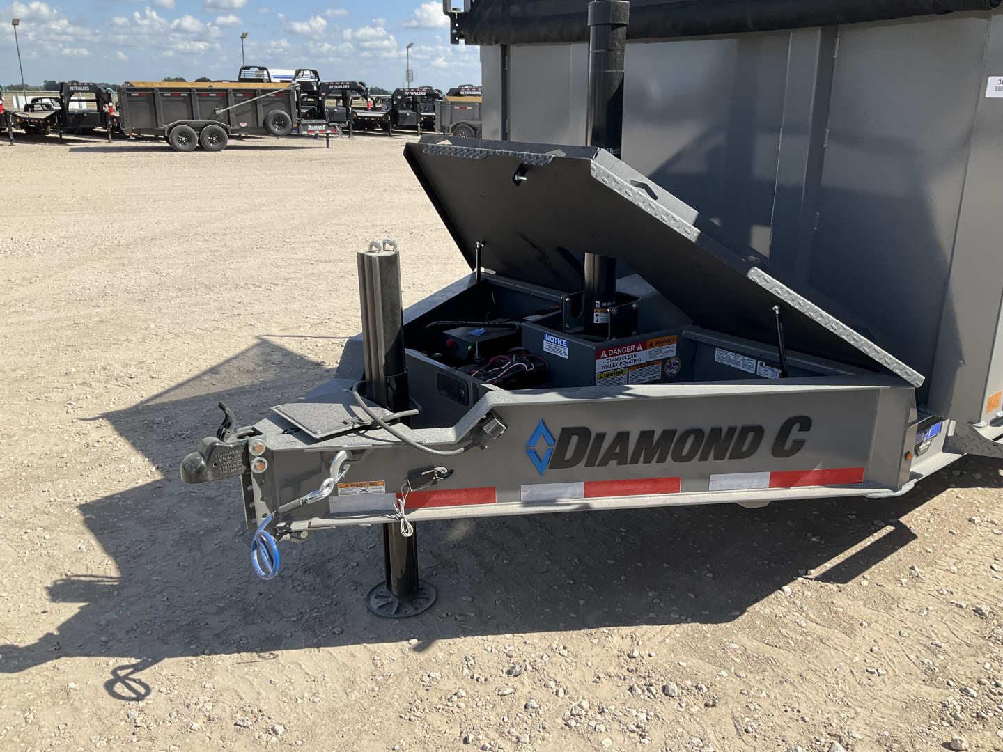 New 2026 Diamond C 82"x14' BP HD Low Profile Telescopic Dump w/ 44" Sides - LPT207 Pacesetter Edition