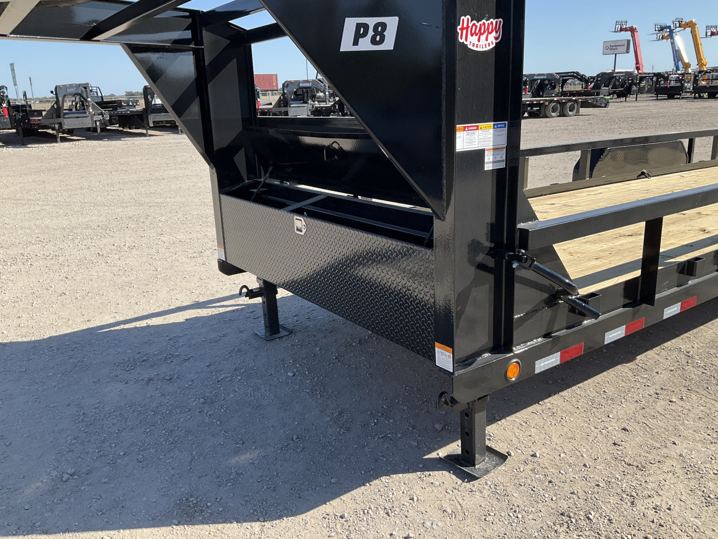 New 2026 PJ 83"x24' Gooseneck Angle Pipetop Trailer – P8