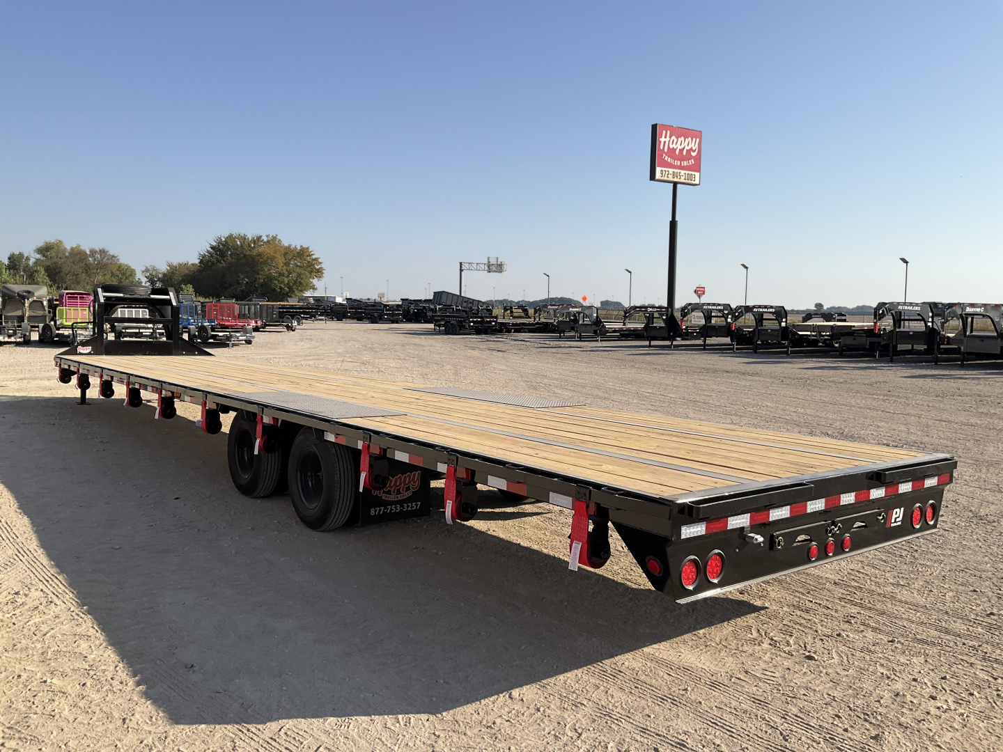 New 2026 PJ 102"x40' GN Low-Pro Flatbed w/ Duals - LD