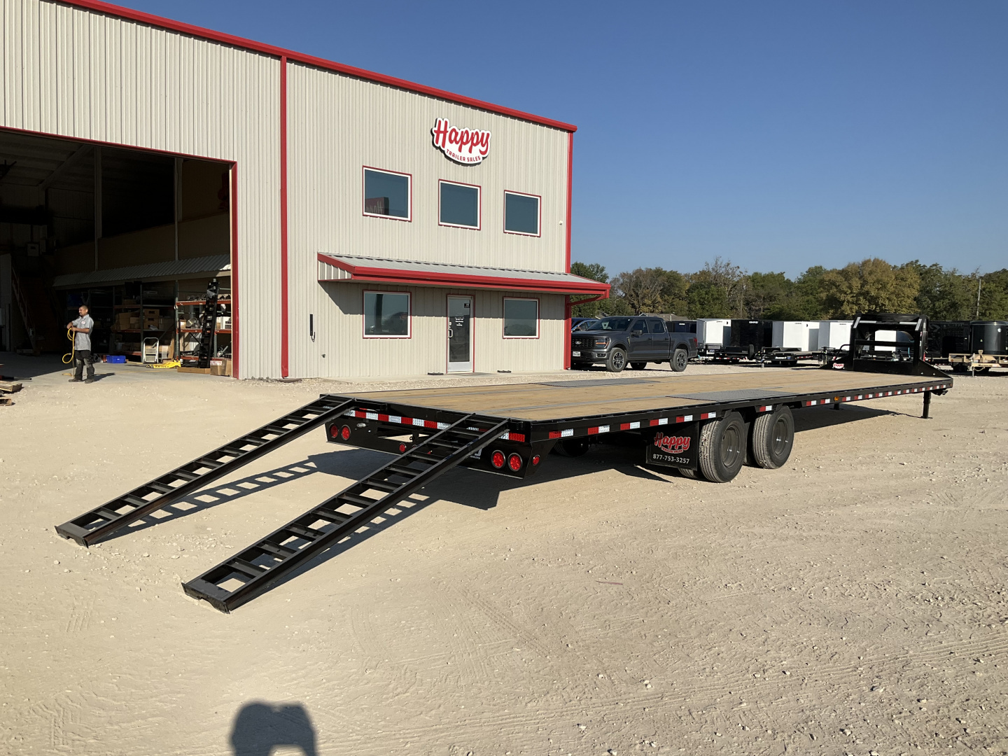 New 2026 PJ 102"x40' GN Low-Pro Flatbed w/ Duals - LD