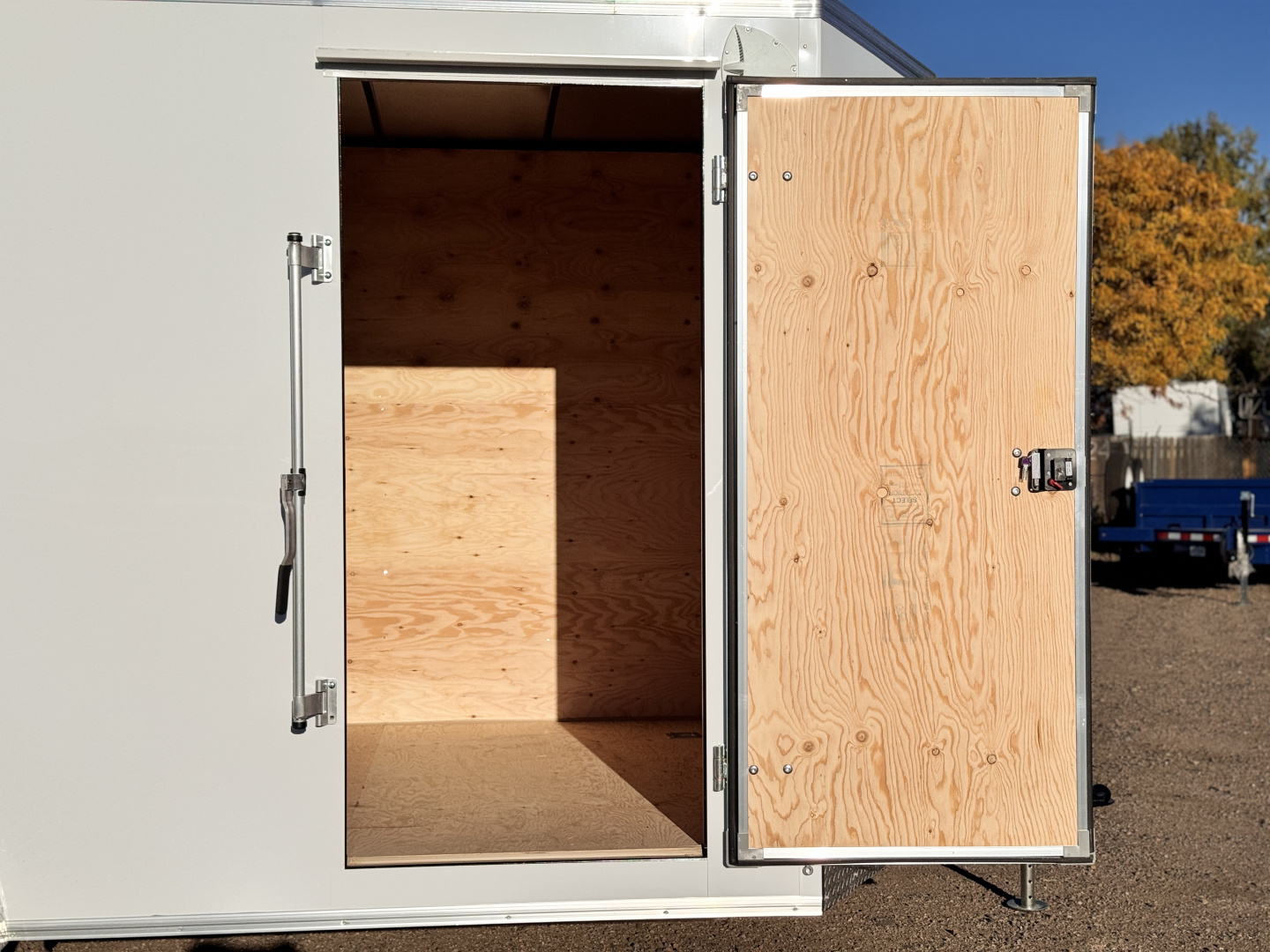 New 2026 Royal Cargo Trailers 7.5-16-1.5V Enclosed