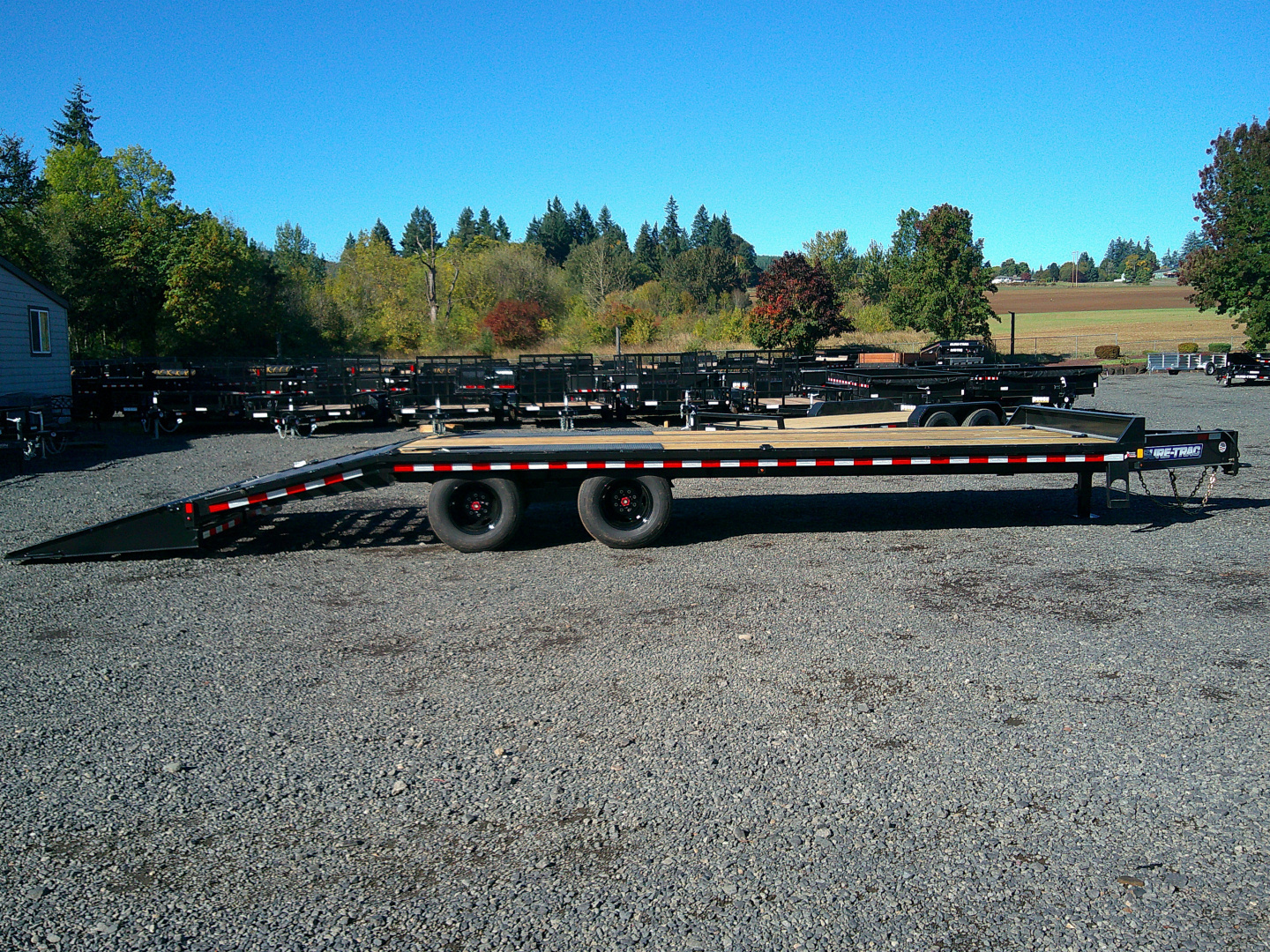 New 2026 Sure-Trac 8.5x25 (20+5) Deckover Trailer