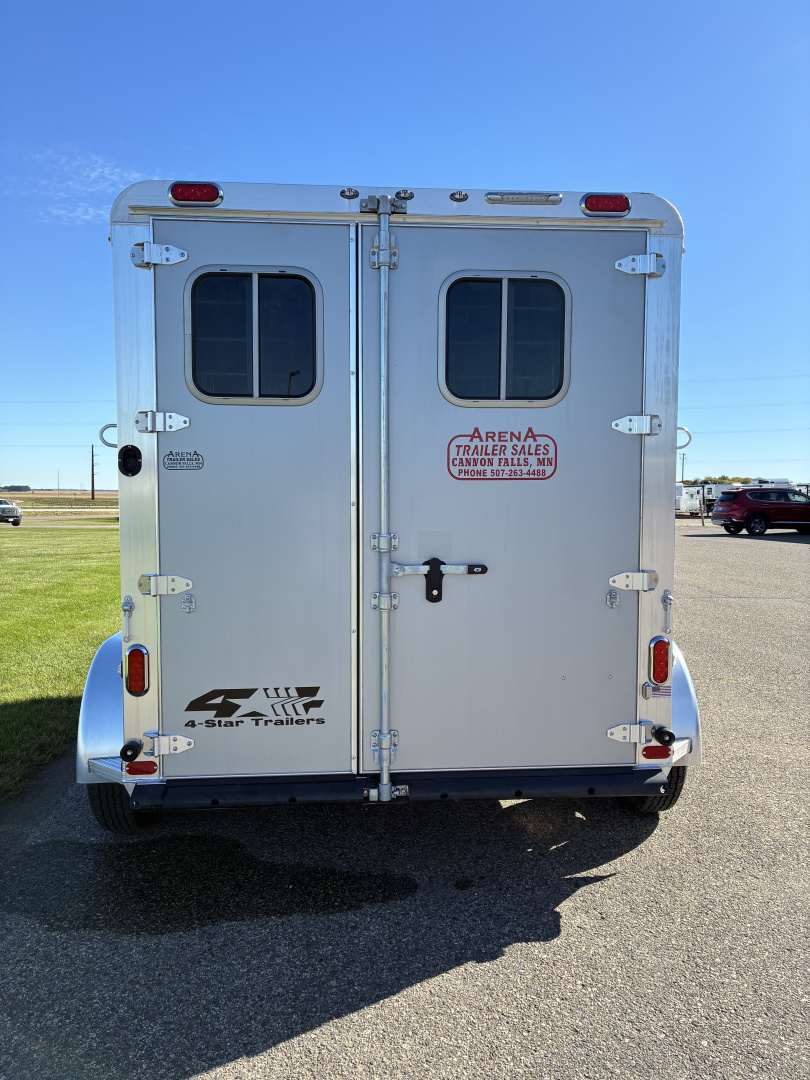 Used 2025 4-Star 2H BP Slant Load Horse Trailer - DEMO
