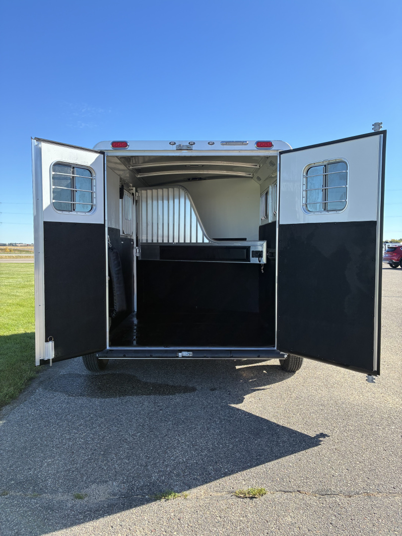Used 2025 4-Star 2H BP Slant Load Horse Trailer - DEMO