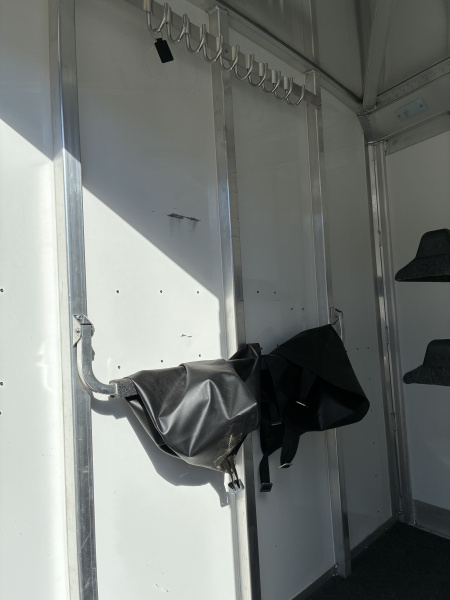 Used 2025 4-Star 2H BP Slant Load Horse Trailer - DEMO