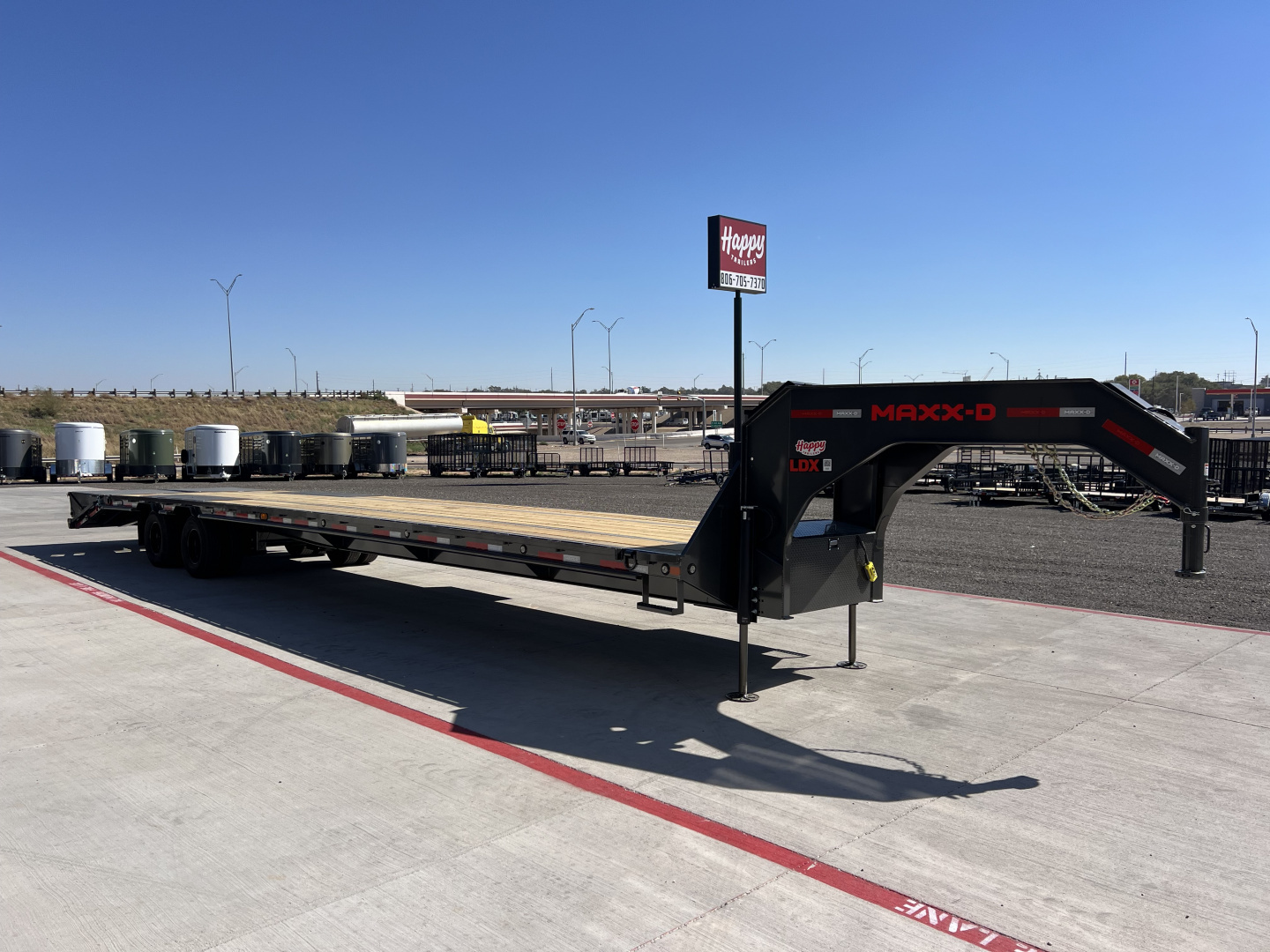 New 2026 MAXX-D 102"x40' Low-Pro Air-Ride w/ Duals- LDX