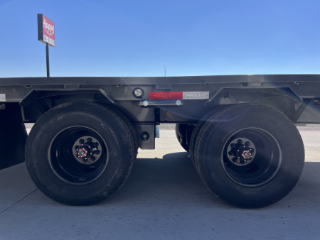 New 2026 MAXX-D 102"x40' Low-Pro Air-Ride w/ Duals- LDX