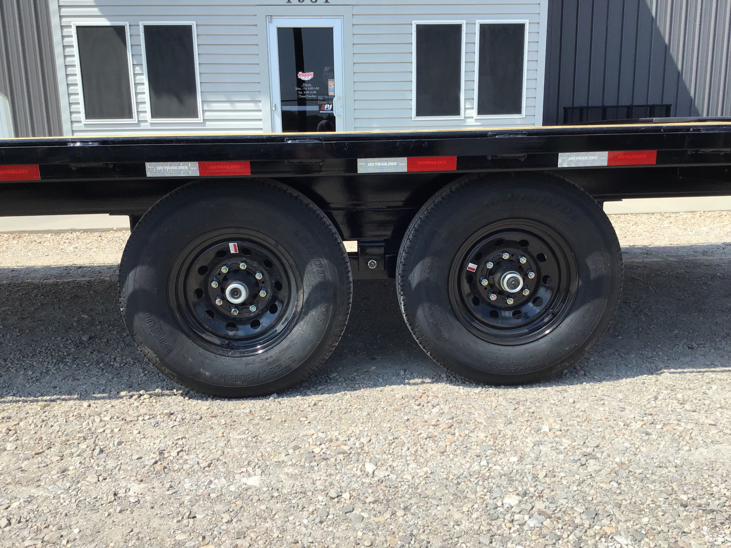 New 2026 PJ 101"x20' BP 6" Channel Deckover – L7