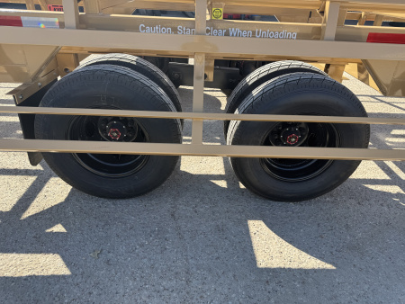 New 2026 Neckover 38H Hay Trailer