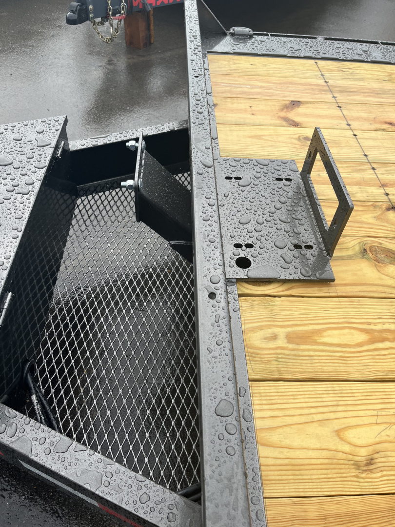 New 2026 MAXX-D T6B10220 Equipment Trailer