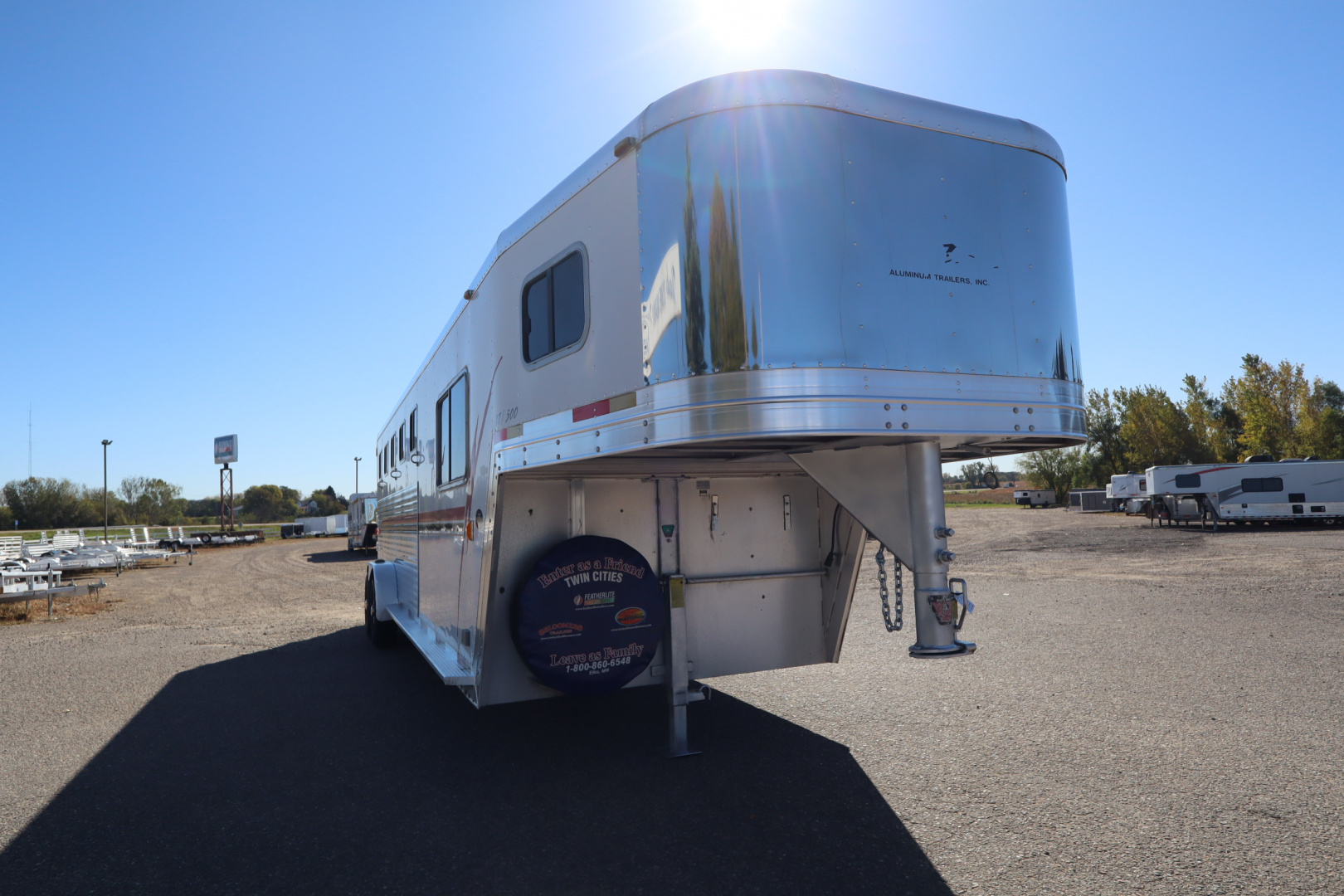 Used 2002 Exiss Trailers 5 Horse Gooseneck Horse Trailer