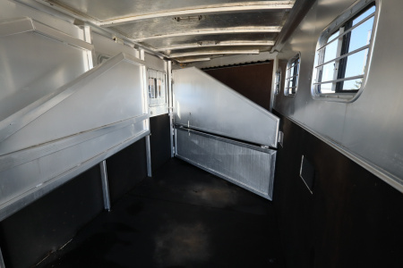 Used 2002 Exiss Trailers 5 Horse Gooseneck Horse Trailer