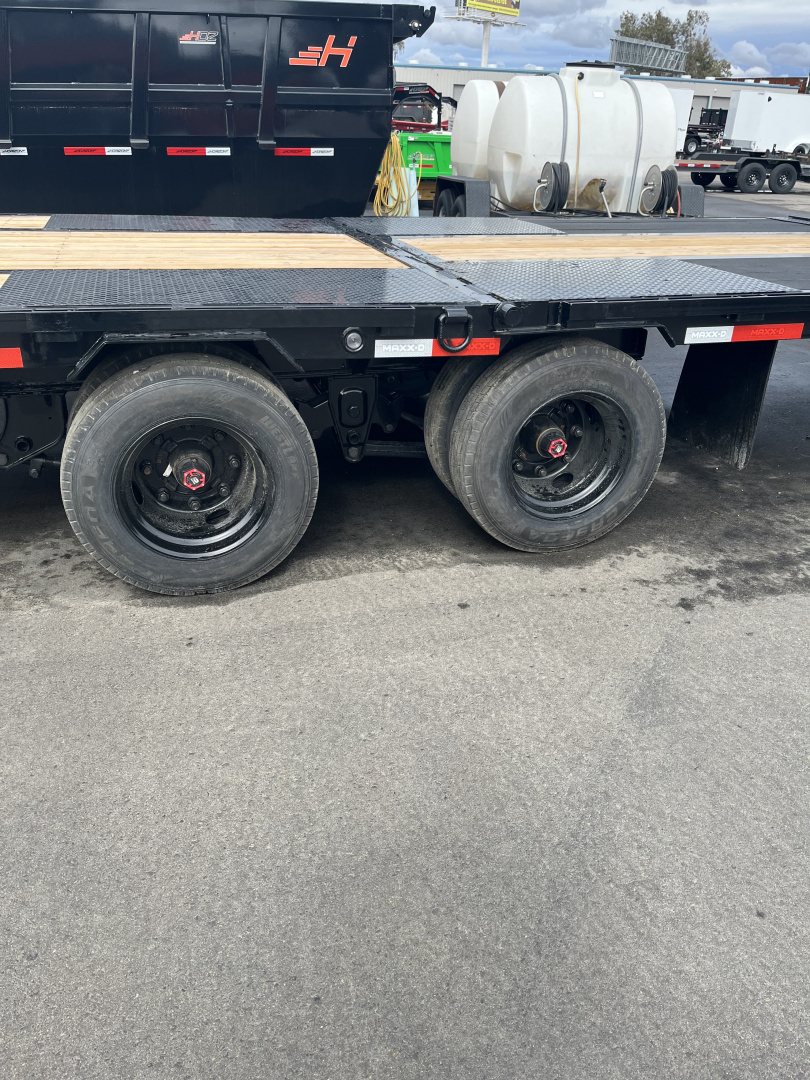 New 2026 MAXX-D YHB10240 Flatbed Trailer