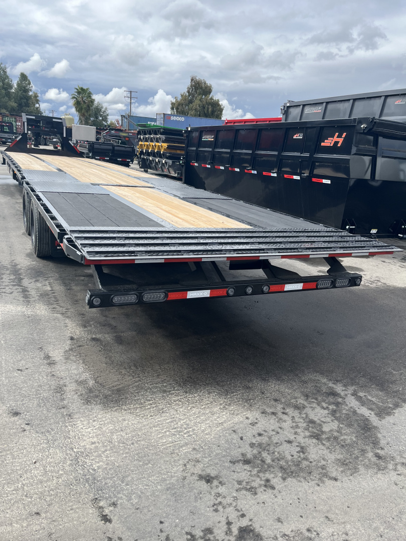 New 2026 MAXX-D YHB10240 Flatbed Trailer