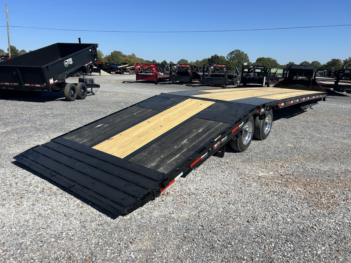New 2026 MAXXD Gooseneck Trailer | 40' x 102' 30K GVWR