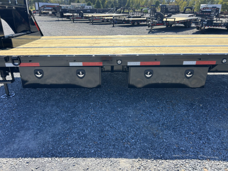 New 2026 MAXXD Gooseneck Trailer | 40' x 102' 30K GVWR