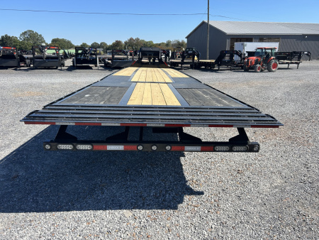 New 2026 MAXXD Gooseneck Trailer | 40' x 102' 30K GVWR
