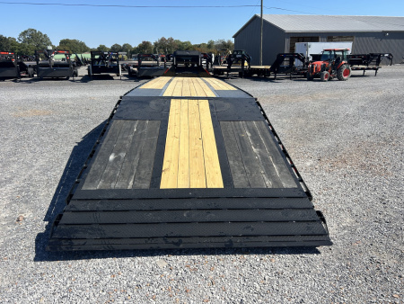 New 2026 MAXXD Gooseneck Trailer | 40' x 102' 30K GVWR